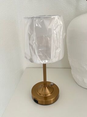 Cordless Table Lamp
